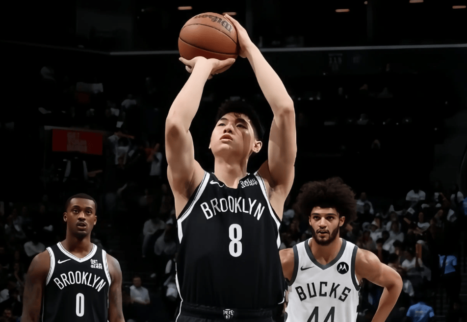 了自己的左 了自己的左