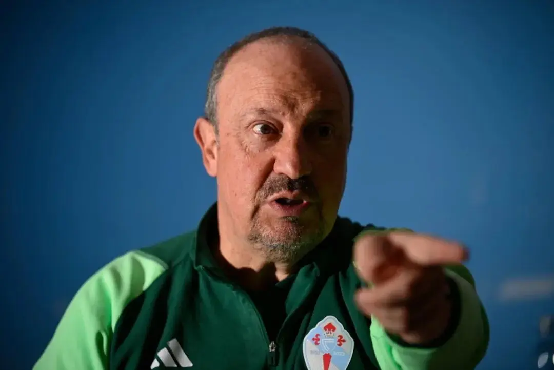 一段时间, alt, 贝尼特斯已 一段时间, alt, 贝尼特斯已